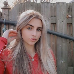 Meet your Posher, Tia